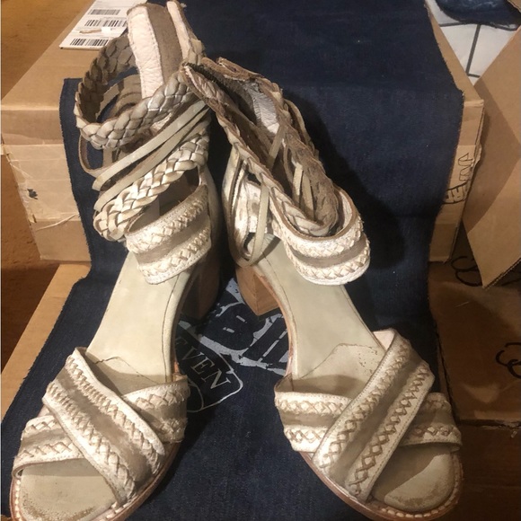 ⛔️ SOLD ⛔️ - Picture 4 of 5